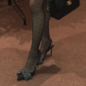 Sling back heel with bow